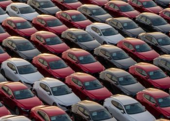 ôtô nhập tháng 3/2021