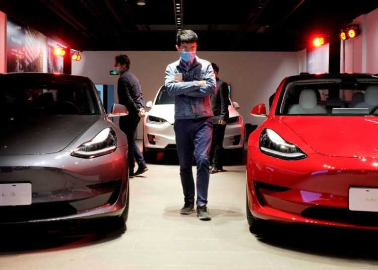 Trung Quốc cấm Tesla