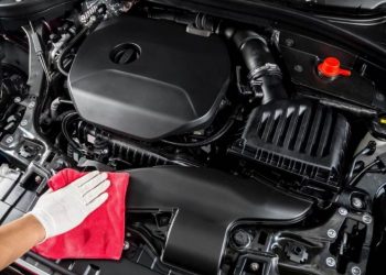 vệ sinh khoang máy