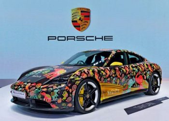 Ngắm chiếc Porsche Taycan Turbo S phiên bản đặc biệt NaRaYa tại Triển lãm BIMS 2021