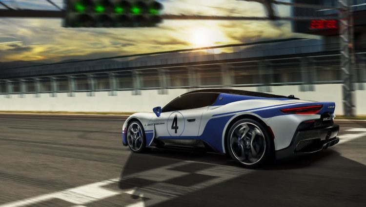 trải nghiệm Maserati 2021