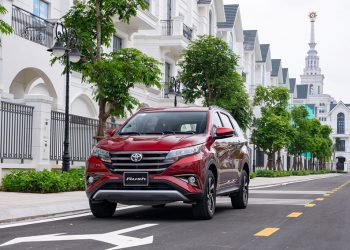Tăng tiện nghi và ưu đãi cho khách hàng mua xe Toyota Rush