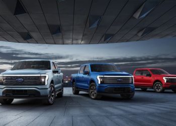 Ford F-150 Lightning mới chính thức ra mắt có giá từ 39,974 USD