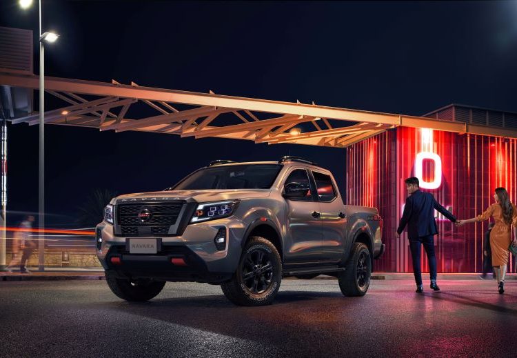Giá Nissan Navara 2021