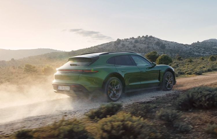 Porsche chăm sóc xe