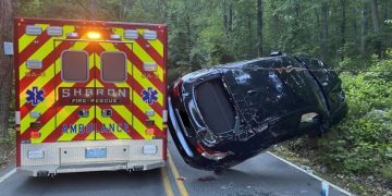 Cái kết của tài xế BMW X6 cố vượt qua xe cấp cứu