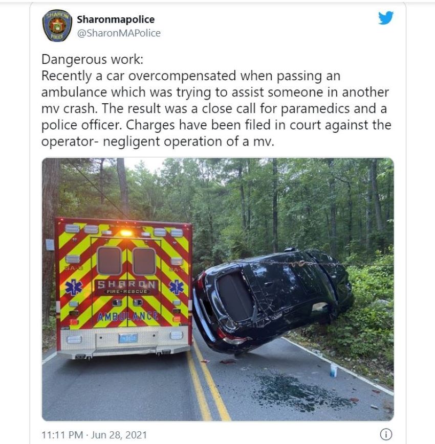 BMW X6 cố vượt xe cấp cứu