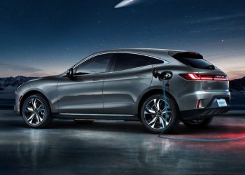 Huawei sẽ “đánh bại” Apple trong cuộc đua xe ô tô tự hành?