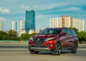 Toyota Rush 2021 nâng cấp hệ thống giải trí, tặng bảo hiểm Vàng - 1