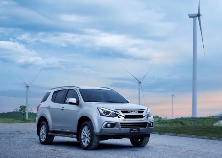 Isuzu mu-X phiên bản B7 Plus 2021 nhập khẩu, giá từ 859 triệu đồng