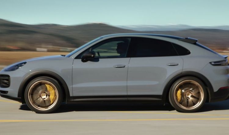 Doanh số Porsche Cayenne