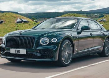 Bentley Flying Spur Hybrid