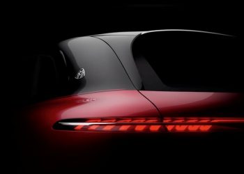 Mercedes-Benz sắp trình làng phiên bản xe điện Maybach