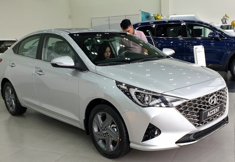 Doanh số thị trường ô tô tiếp tục giảm trong tháng 6