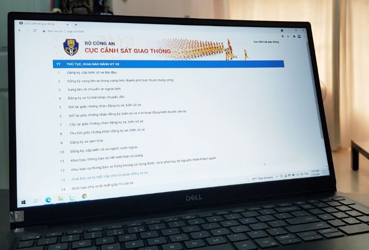 Người dân có thể làm thủ tục đăng ký, khai báo xe qua online từ ngày 21/7/2021