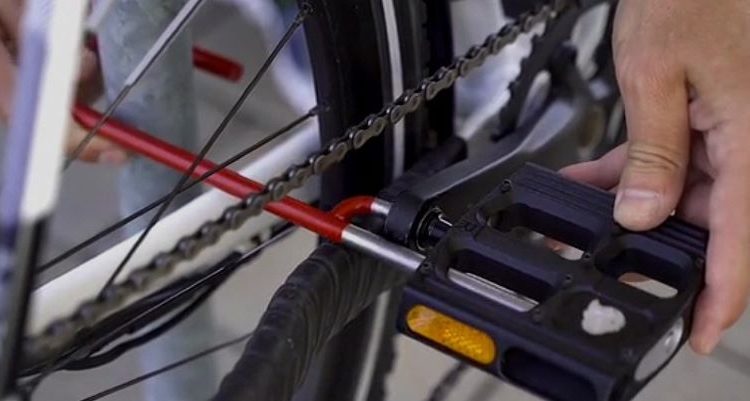 Bàn đạp xe chống trộm