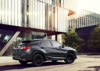 Lexus RX phiên bản giới hạn Black Line 2022 ra mắt, giá từ 49.450 USD
