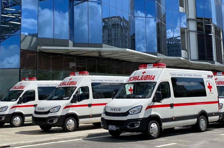 Thaco tặng xe cứu thương