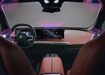 BMW “khoe” hệ thống âm thanh 30 loa đỉnh cao trên mẫu xe điện iX 2022