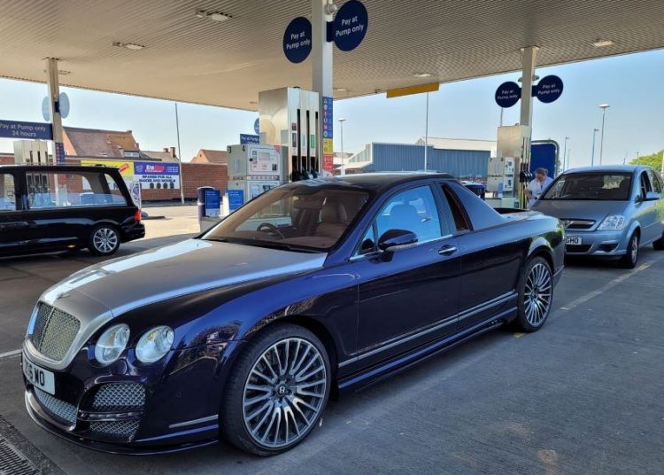 Xe bán tải Bentley