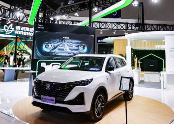 Sạc nhanh OPPO trên Ô tô