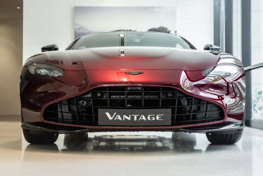 Aston Martin Vantage Liquid Crimson