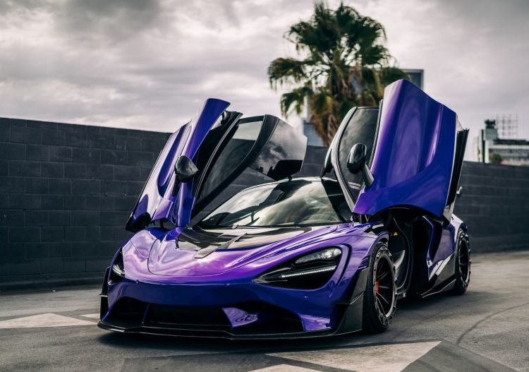 McLaren 720S tím