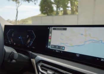 BMW i4 Apple CarPlay