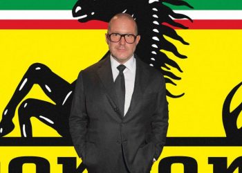 Ferrari hợp tác với "phù thủy" thiết kế của Apple