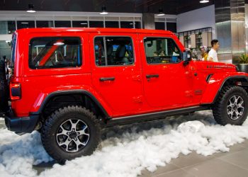 Triệu hồi Jeep Wrangler 2020