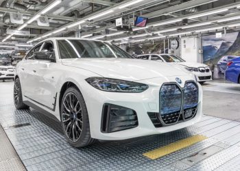 BMW i4 đầu tiên