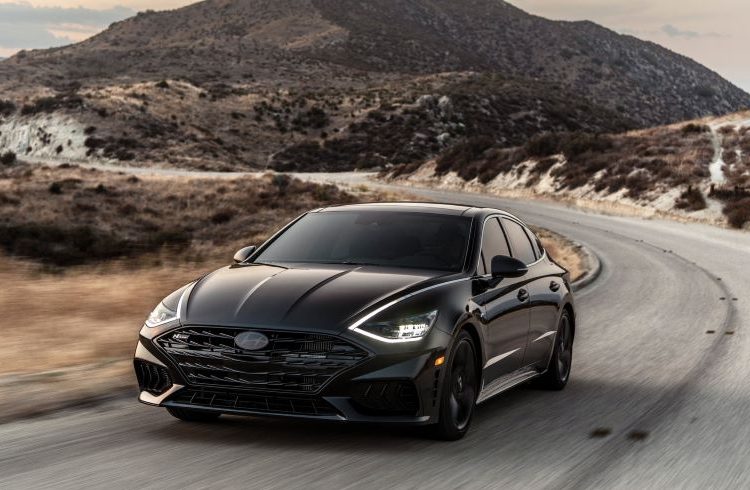 Phiên bản “bóng đêm” Hyundai Sonata N Line 2022 giá từ 34.750 USD