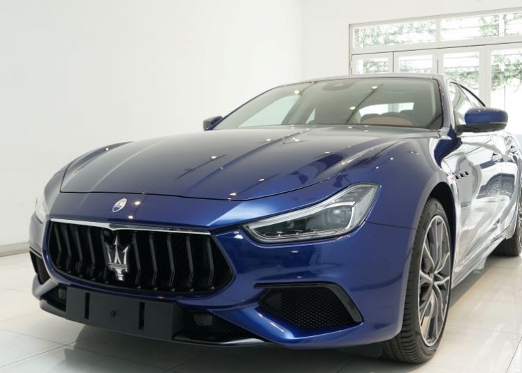 Maserati Ghibli Hybrid mới