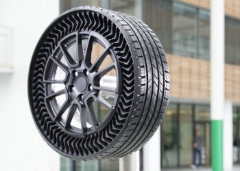 Lốp không hơi Michelin Uptis