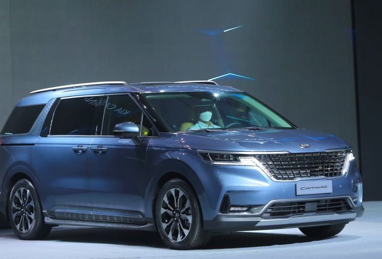 Kia Carnival 2022 mới ra mắt tại Việt Nam, giá từ 1,199 tỷ đồng