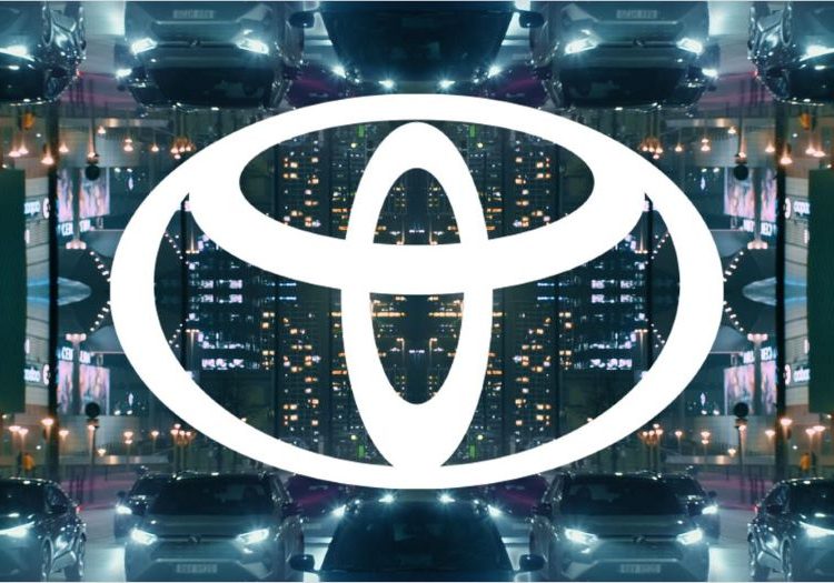 Toyota cắt giảm sản lượng toàn cầu trong tháng 11