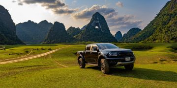 Các chế độ lái của Ford Ranger Raptor giúp chủ xe chinh phục mọi dạng địa hình như thế nào?