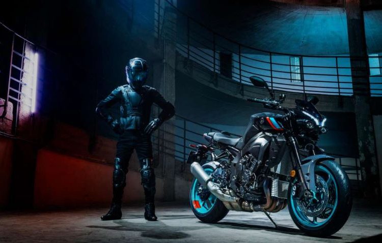 Yamaha MT-10 2022 cập nhật động cơ YZF-R1, ống xả titan mới