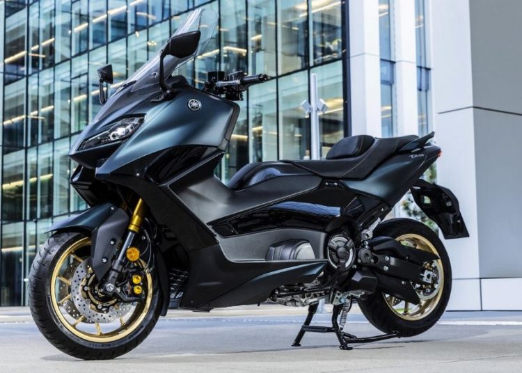 Yamaha TMAX 2022