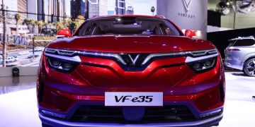 VinFast chính thức trình làng bộ đôi xe điện VF e35, VF e36 tại Los Angeles Auto Show 2021