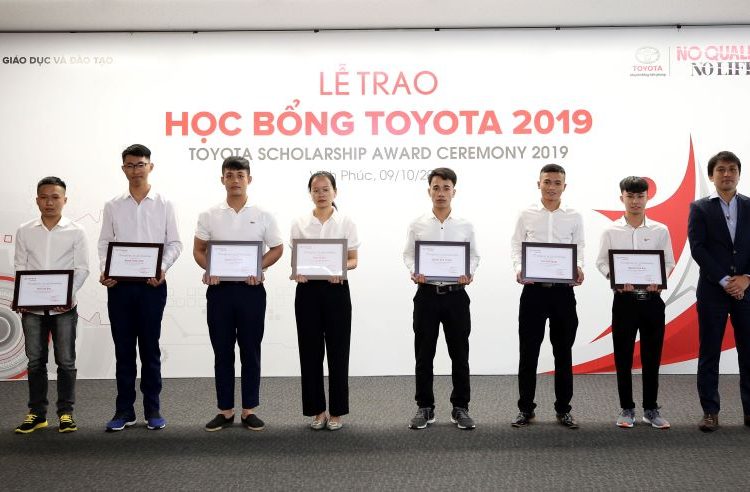 Học bổng Toyota