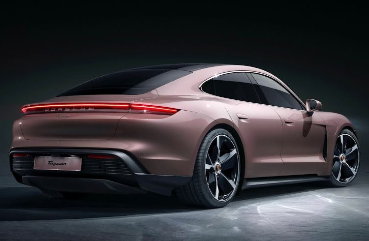 Porsche triệu hồi khẩn 35 chiếc Taycan 2021 do lỗi nghiêm trọng
