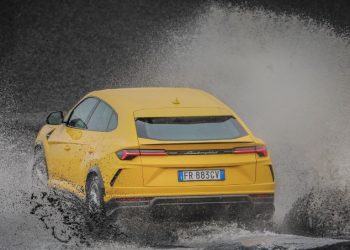 Trong năm 2022, Lamborghini sẽ bắt đầu ngừng sản xuất xe động cơ đốt trong