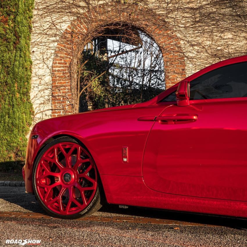 Rolls-Royce Wraith có màu đỏ