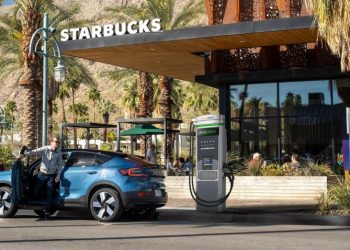 Trạm sạc Volvo Starbucks