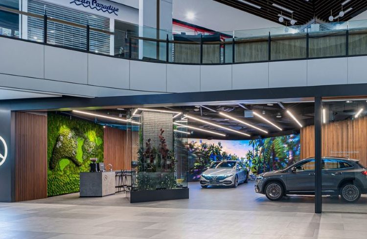 Mercedes-Benz Concept Store