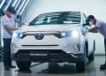 Toyota Innova chạy điện