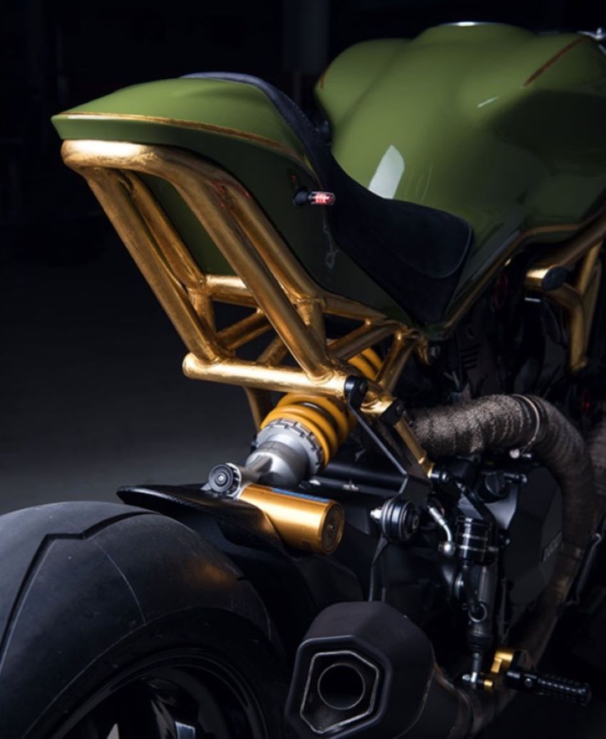 Ducati Monster 1200 R mạ vàng