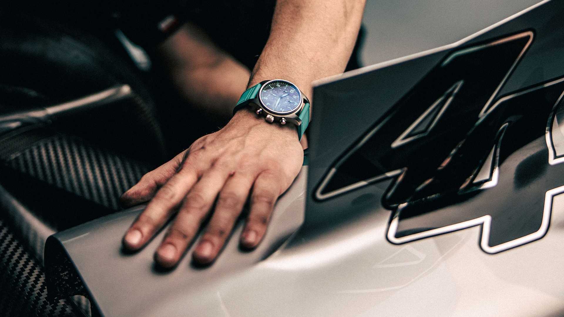 Đồng hồ F1 Mercedes-AMG