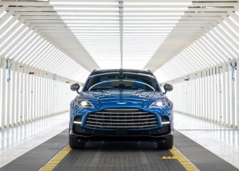 Aston Martin DBX707